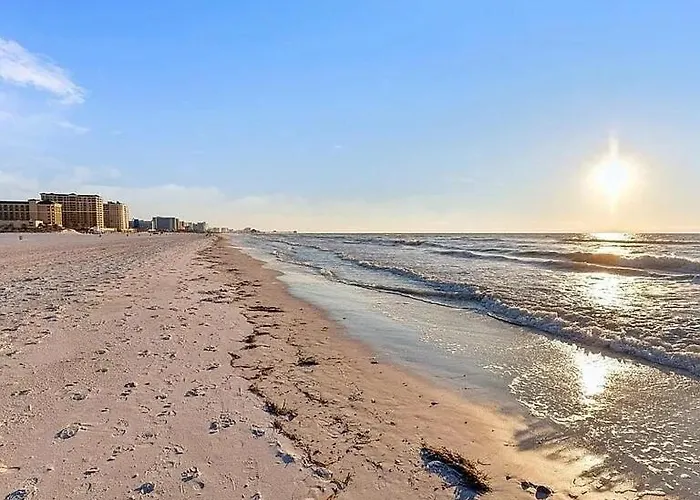 Newly Reno Beachfront Escape I Steps To Clearwater Beach