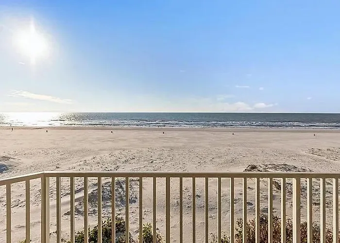 Newly Reno Beachfront Escape I Steps To Clearwater Beach