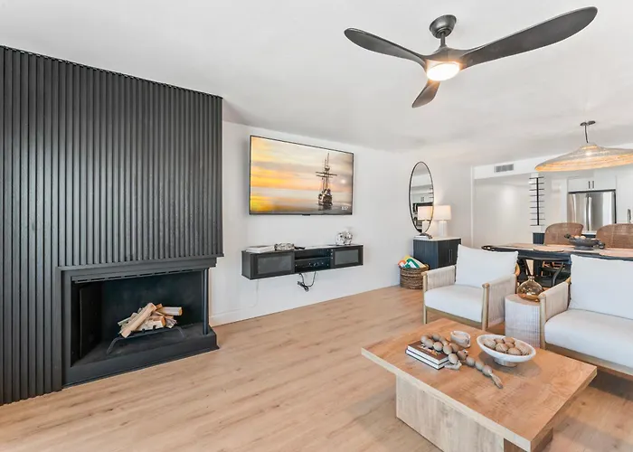 Newly Reno Beachfront Escape I Steps To Apartment Clearwater Beach