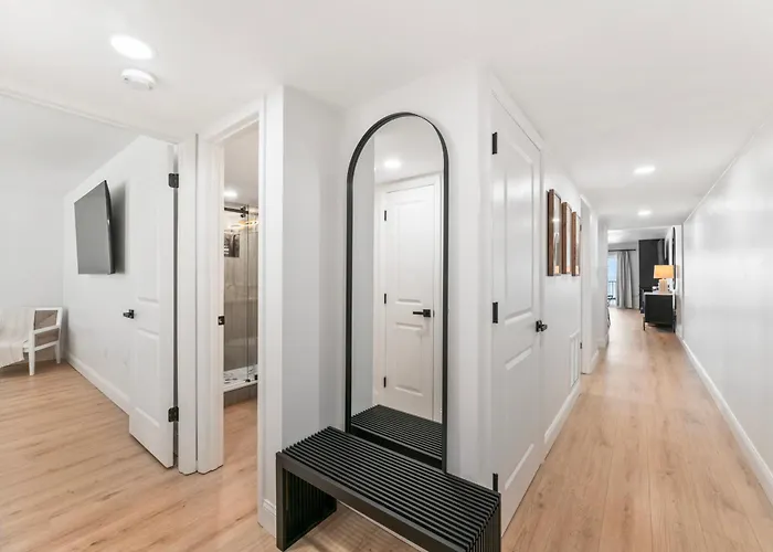 Newly Reno Beachfront Escape I Steps To Apartment Clearwater Beach