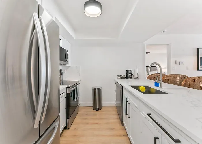Newly Reno Beachfront Escape I Steps To Apartment