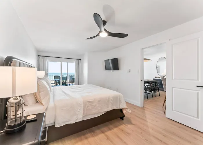 Newly Reno Beachfront Escape I Steps To