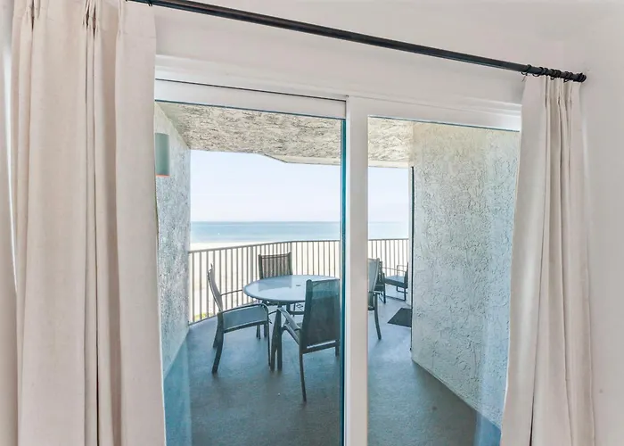Newly Reno Beachfront Escape I Steps To Apartment Clearwater Beach