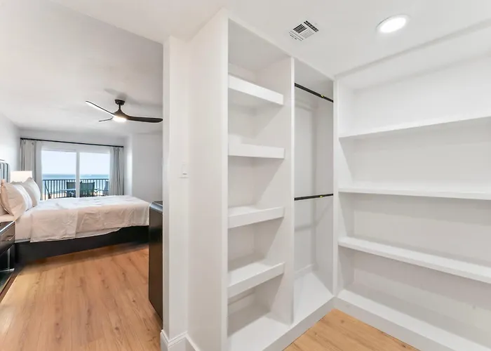 Newly Reno Beachfront Escape I Steps To Apartment *