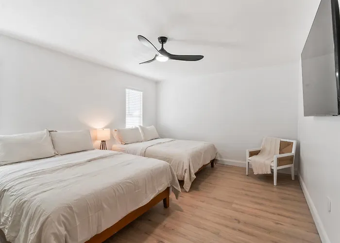 Apartment Newly Reno Beachfront Escape I Steps To *
